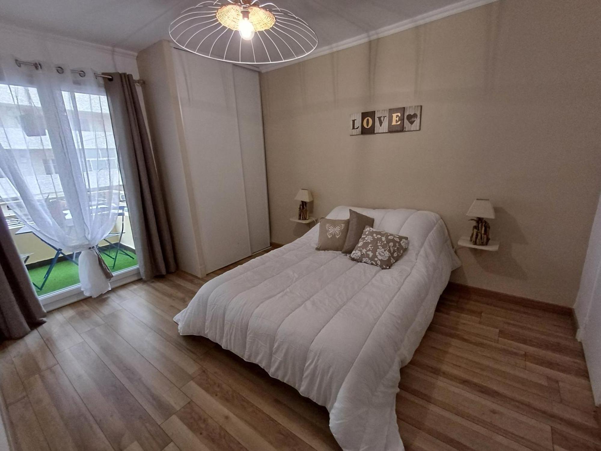 Plein Soleil Petit Dej Compris Compris Bed & Breakfast Тулон Екстериор снимка